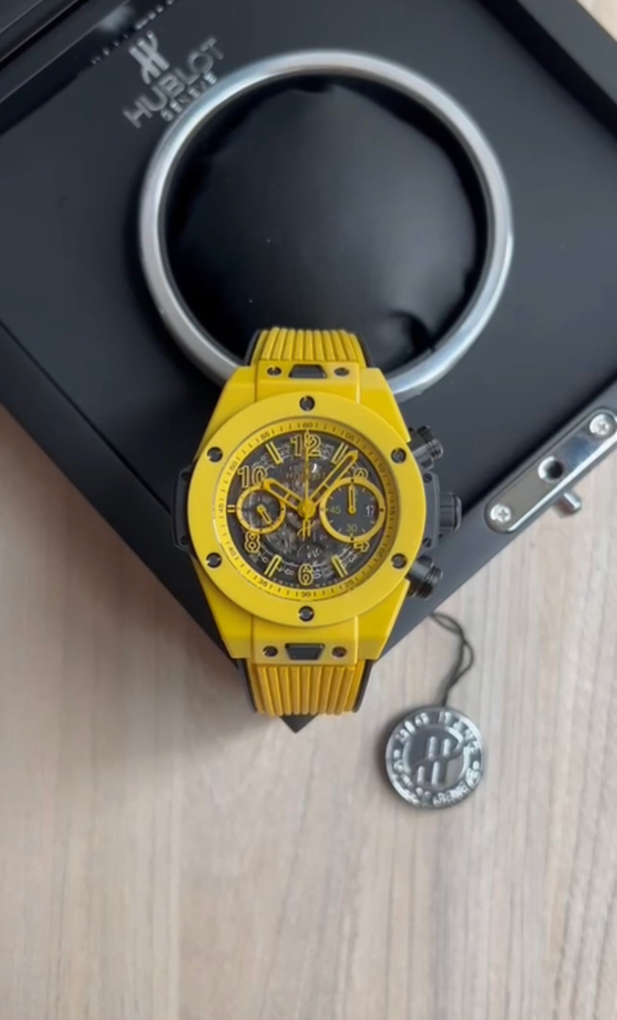 HUBLOT BIG BANG UNICO MAGIC CERÂMICA AMARELO 44MM SUPER CLONE