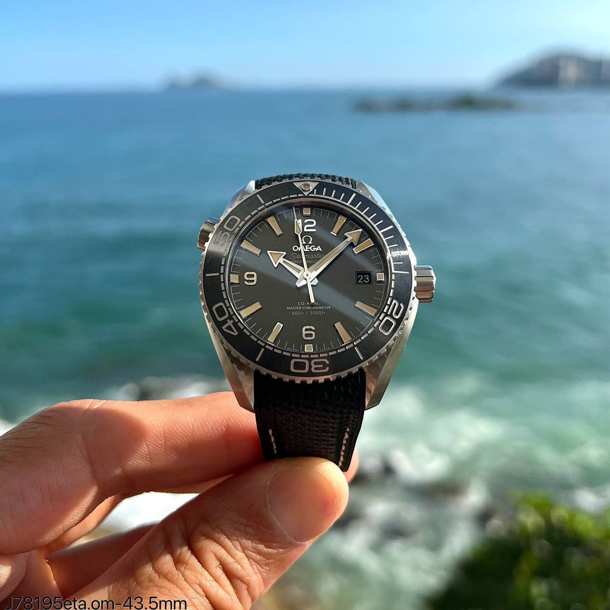 OMEGA SEAMASTER ETA J78195 SUPER CLONE