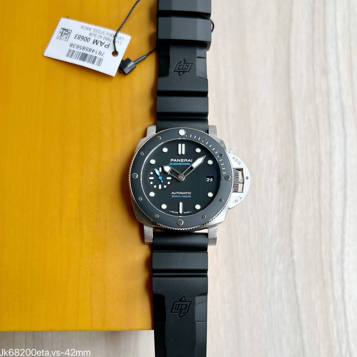 PANERAI SUBMERSIBLE ETA JK68200vs SUPER CLONE