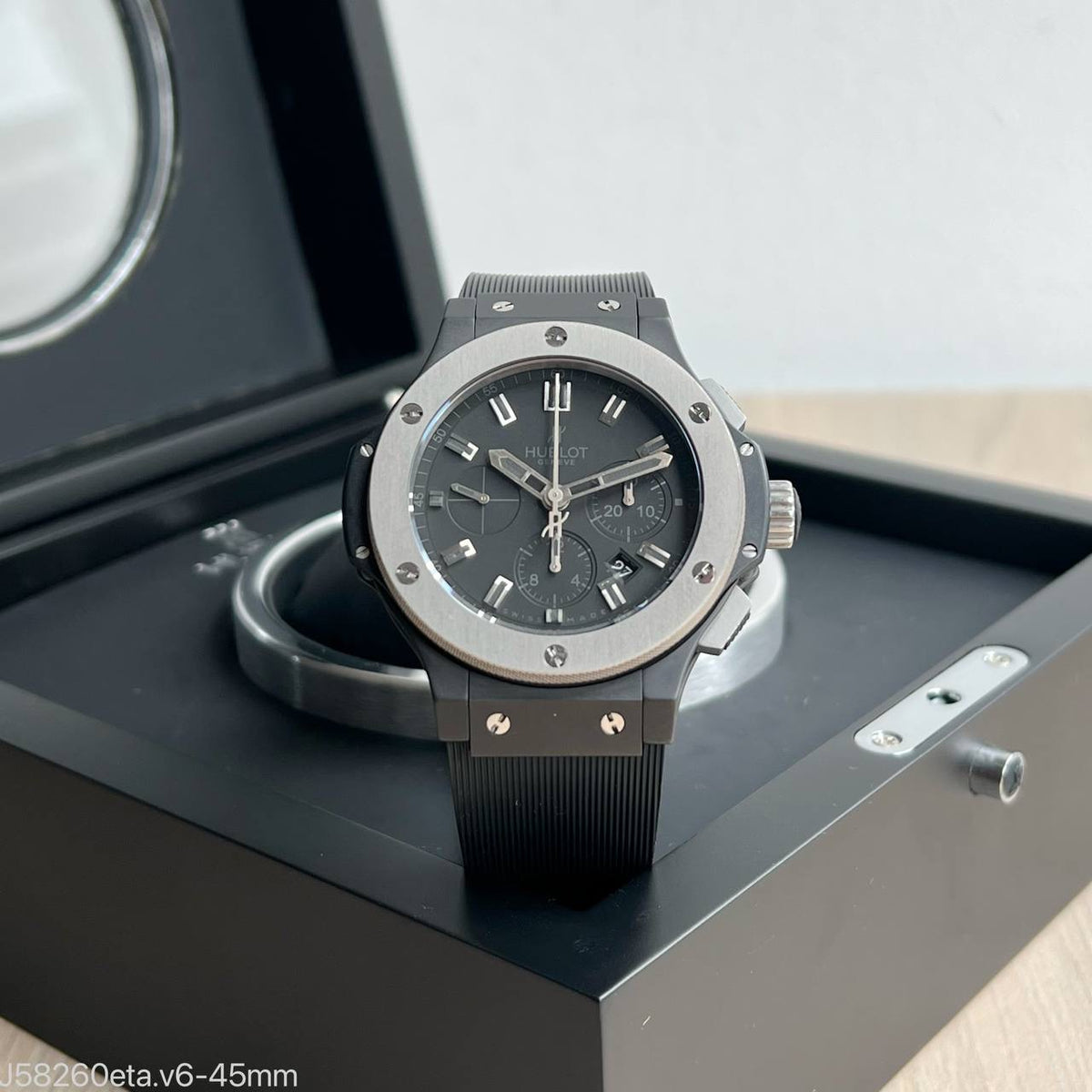 HUBLOT BIG BANG BLACK ETA J58260.V6 SUPER CLONE
