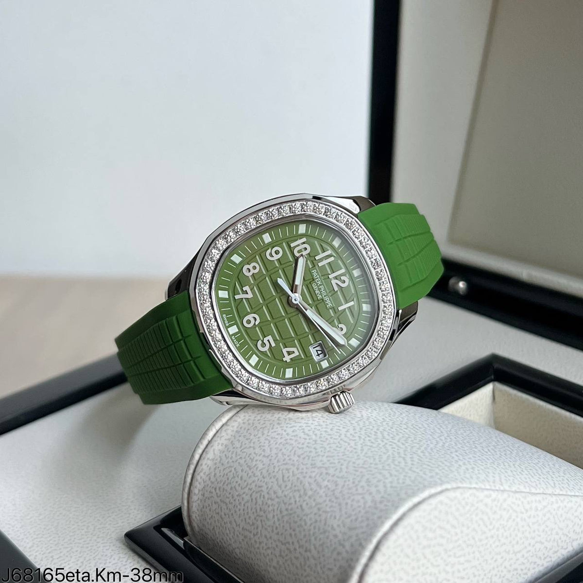 PATEK PHILIPPE AQUANAUT 40MM VERDE BRILHANTE SUPER CLONE